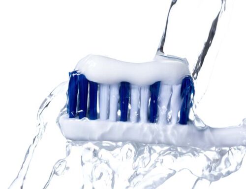 Diş Fırçanızı Nasıl Temiz Tutarsınız?